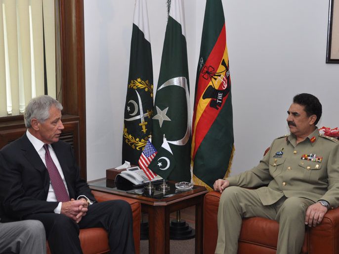 Rawalpindi, -, PAKISTAN : In this handout photograph released by Pakistan's Inter Services Public Relations (ISPR) on December 9, 2013 Pakistan's army chief General Raheel Sharif (R) meets with US defence secretary Chuck Hagel at the General Headquarters in Rawalpindi. Pentagon chief Chuck Hagel visited Pakistan on December 9 for talks as Washington seeks to defuse tensions over controversial US drone strikes and Islamabad's role in Afghanistan. AFP PHOTO / INTER SERVICES PUBLIC RELATIONS -----EDITORS NOTE---- RESTRICTED TO EDITORIAL USE MANDATORY CREDIT - "AFP PHOTO / INTER SERVICES PUBLIC RELATIONS" ---- NO MARKETING NO ADVERTISING CAMPAIGNS - DISTRIBUTED AS A SERVICE TO CLIENTS
