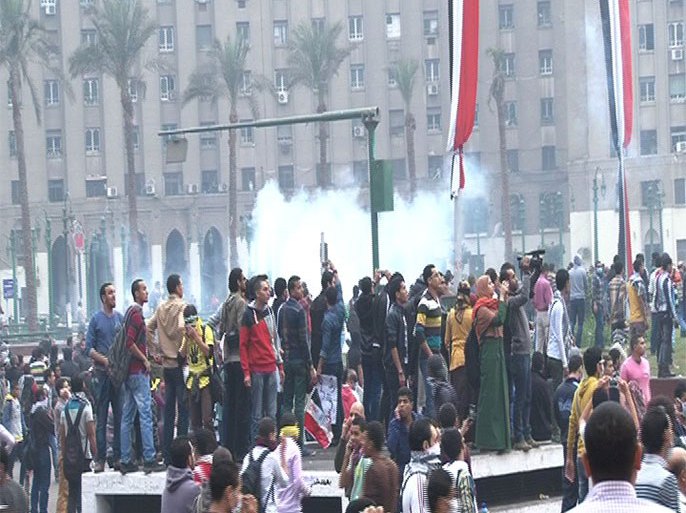 الشرطة اطلقت الغاز المدمع والخرطوش لتفريق المتظاهرين1
