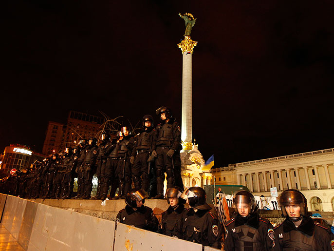 وزير الداخلية الأوكراني قال إن الشرطة لن تسكت على أي إخلال بالأمن(رويترز)