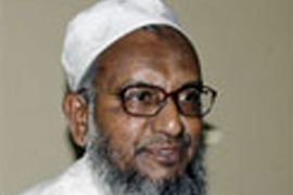 f/abdul quader molla, assistant secretary-general of the jamaat-e-islami party, speaks to reuters in dhaka january 21, 2007. (الجزيرة)