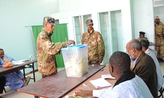 العسكريون صوتوا قبل من يوم من الانتخابات ليتفرغوا لتأمين الانتخابات