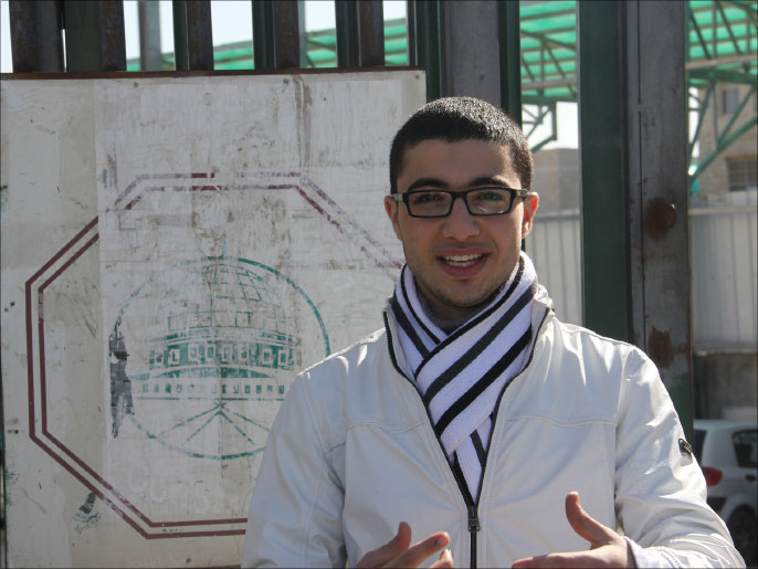‪عاطف شكوكاني طالب فلسطيني اخترع‬ (الجزيرة)