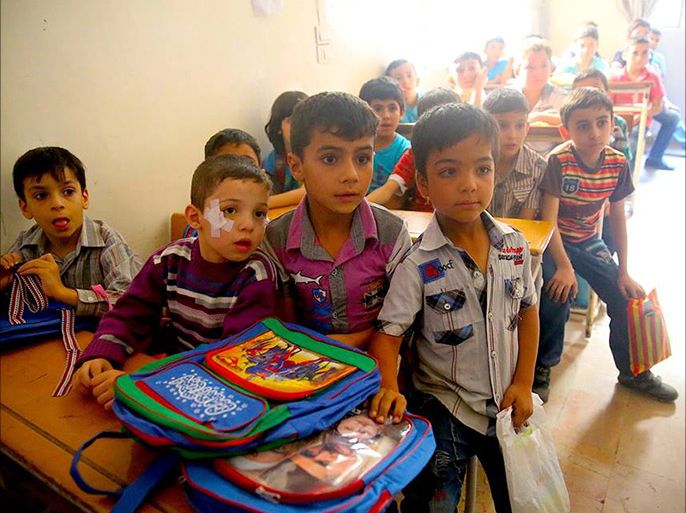 رغم مآسي الحرب لا يزال السوريون في الداخل يحلمون بغد أفضل - إحدى مدارس غوطة دمشق الشرقية