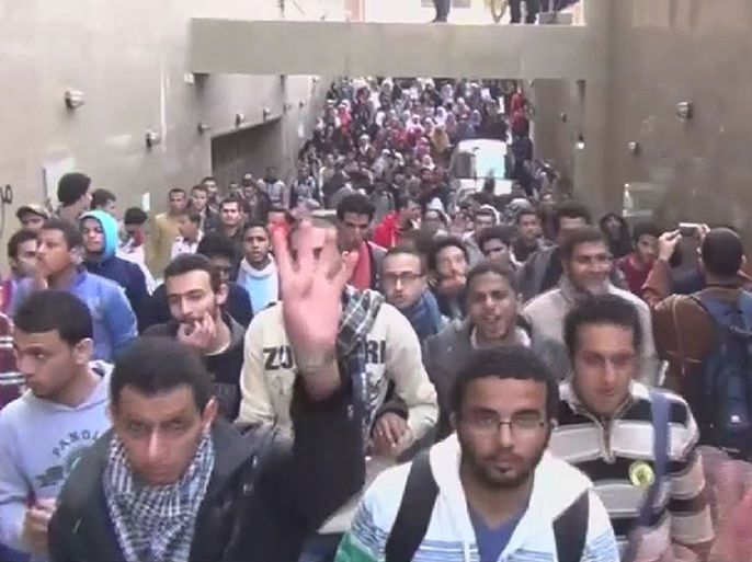 تواصل الحراك الطلابي في الجامعات المصرية تنديدا بالانقلاب العسكري ورفضا لقانون التظاهر المثير للجدل