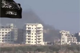 الجيش السوري الحر يقصف قصر محافظة إدلب