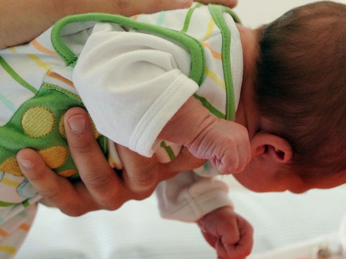 إصابة الرضيع بالسعال الديكي قد تؤدي إلى موته