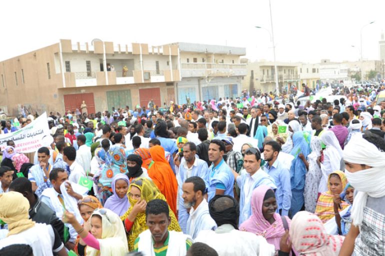 جانب من مسيرة الأحزاب المقاطعة للانتخابات الموريتانية