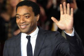 epa03915422 British actor/cast member Chiwetel Ejiofor arrives for the premiere of '12 Years a slave' during the 57th BFI London Film Festival at Leicester Square in London, Britain, 18 October 2013. The festival runs from 09 until 20 October. EPA/FACUNDO ARRIZABALAGA