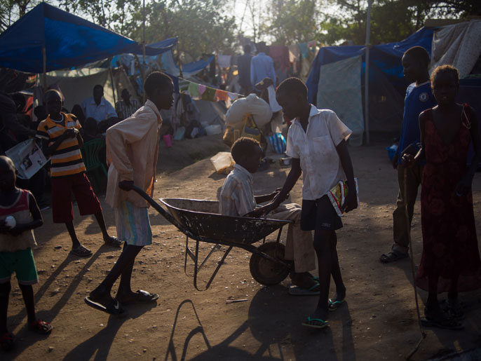 ‪الأمم المتحدة أكدت ازدياد أعداد اللاجئين إلى مخيماتها بسبب الصراع‬ (الفرنسية)