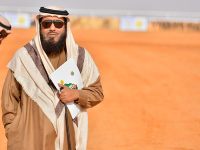 الأمير عبد الله رئيس لجان التحكيم بالمهرجان يصف المنتقدين بالمغرضين (الجزيرة)