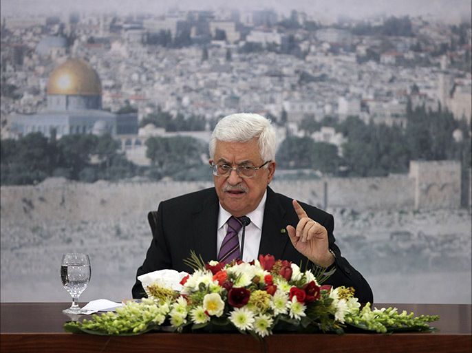 Palestinian President Mahmud Abbas delivers a speech in front of hundreds of Palestinians in the West bank city of Ramallah, on January 11, 2014. Israel unveiled plans on January 12, for more than