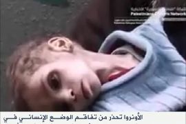 مأساة في مخيم اليرموك بدمشق... الأهالي يؤكدون وفاة عشرات الأطفال والنساء جوعا