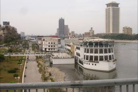 مجموعة من المراكب السياحية على النيل