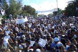 جانب من المتظاهرين أمام القصر الرئاسي - تقرير مظاهرات نواكشوط