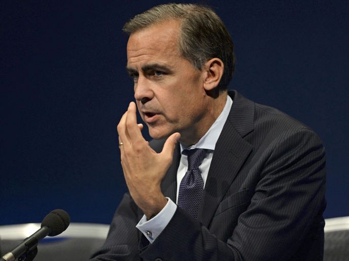 epa03840395 Mark Carney, governor of the Bank of England, gestures during a news conference following his address to business leaders in Nottingham, central England 28 August 2013. Carney's first policy speech as Bank of England governor is his chance to address investor doubts that he can keep interest rates on hold at a record low until at least late 2016. EPA/NIGEL RODDIS / POOL