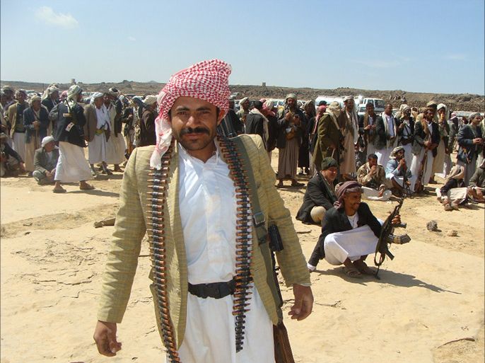 مسلحون من قبيلة أرحب خلال المواجهة مع جماعة الحوثي