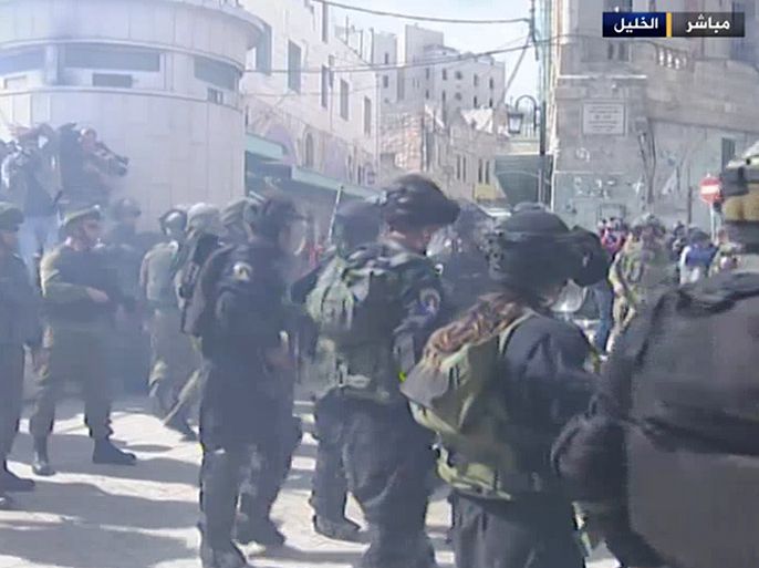 مواجهات بين قوات الاحتلال ومتظاهرين بالخليل 21/2/2014