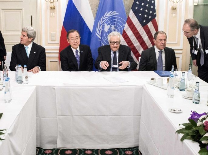 U.S. Secretary of State John Kerry, United Nations (U.N.) Secretary-General Ban Ki-moon, U.N. Special Representative for Syria Lakhdar Brahimi and Russian Foreign Minister Sergey Lavrov (2nd L-2nd R) take their seats for a meeting in Munich January 31, 2014. REUTERS/Brendan Smialowski/Pool