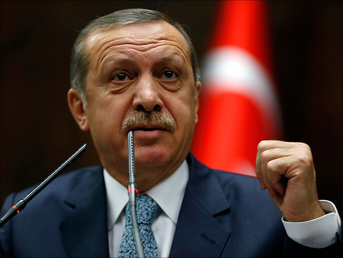‪أردوغان توعد سوريا برد قاس إذا ما اخترقت طائراتها مجال تركيا الجوي‬  (رويترز)