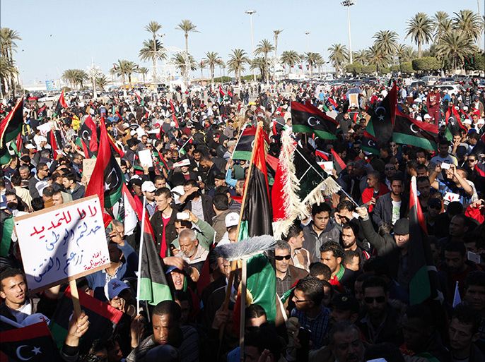 Demonstrators take part in a protest against the General National Congress (GNC) at the Martyrs' Square in Tripoli February 7, 2014. . REUTERS/Ismail Zitouny (LIBYA - Tags: POLITICS CIVIL UNREST)