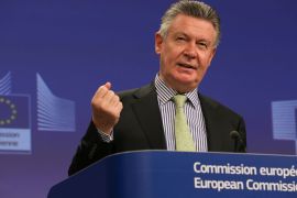 epa03806227 Karel De Gucht, the European Commissioner for Trade holds a news conference on the EU-China solar panels case, at the EU Commission headquarters in Brussels, Belgium, 29 July 2013. Report states the EU Commission and China's solar panel exporters found an amicable solution that will result in a new equilibrium on the European solar panel market at a sustainable price level. EPA/JULIEN WARNAND