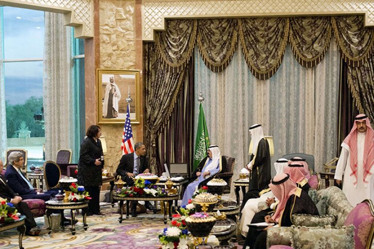 US President Barack Obama (4th-L) meets with Saudi King Abdullah (5th-L) at Rawdat Khurayim, the monarch's desert camp 60 miles (35 miles) northeast of Riyadh, on March 28, 2014. Obama arrived in Riyadh for talks with Saudi King Abdullah as mistrust fuelled by differences over Iran and Syria overshadows a decades-long alliance between their countries. AFP