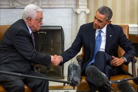 epa04129991 US President Barack Obama (R) meets with Palestinian Authority President Mahmoud Abbas (L) in the Oval Office of the White House in Washington, DC, USA, 17 March 2014. The US imposed April deadline for a framework for peace talks between Israelis and Palestinians has hit a roadblock over Israeli's prerequisite that Palestinians recognize Israel as a Jewish state. EPA/JIM LO SCALZO