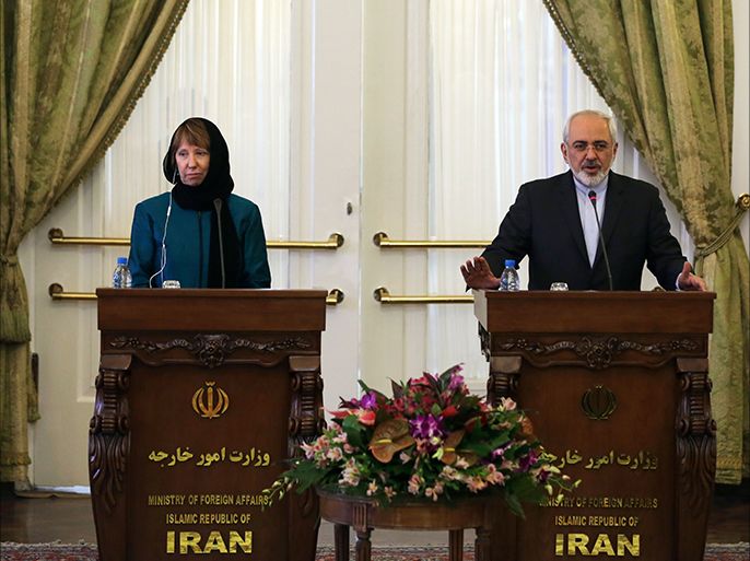 EU foreign affairs chief Catherine Ashton (L), who coordinates nuclear talks between Tehran and world powers and Iranian Foreign Minister Mohammad Javad Zarif give a joint press conference following a meeting on March 9, 2014 in Tehran