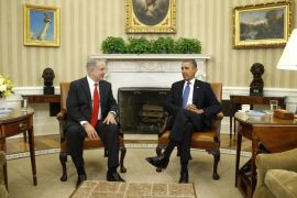 Israel's Prime Minister Benjamin Netanyahu (L) and U.S. President Barack Obama sit down to a meeting in the Oval Office of the White House in Washington March 3, 2014. REUTERS/Jonathan Ernst
