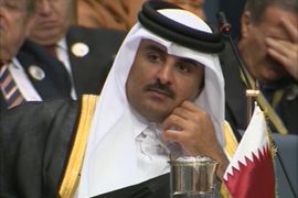 الشيخ تميم بن حمد أمير دولة قطر في القمة العربية بالكويت