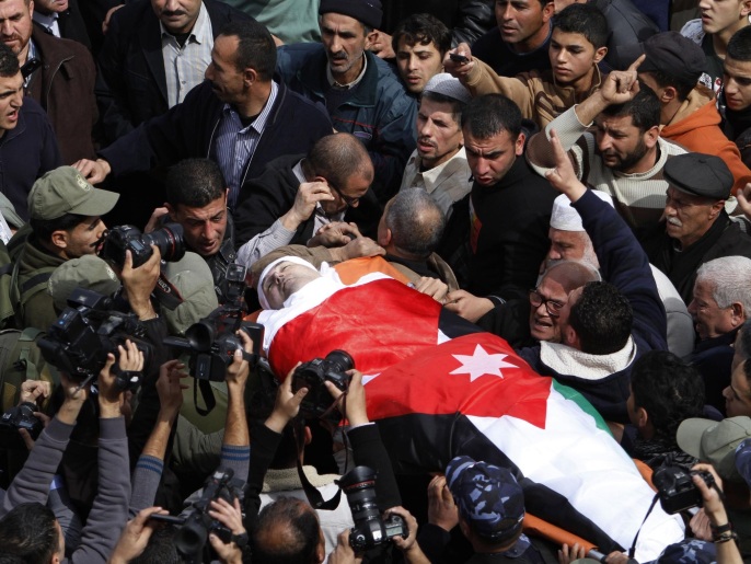 ‪(أسوشيتد برس)‬  مقتل القاضي الأردني زعيتر على يد جندي إسرائيلي فجّر غضبا شعبيا