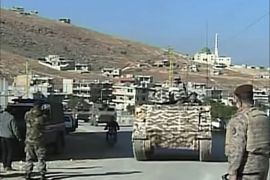 الجيش يفتح الطريق بين بلدة عرسال ومناطق بلبنان