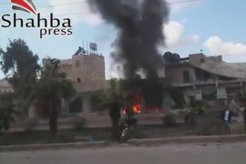 اشتعال النيران في الأبنية جراء استهداف البراميل المتفجرة على حي مساكن هنانو بحلب (مصدر الصورة من نشطاء ارسلت للمدونة)