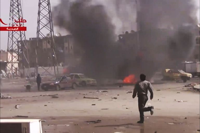 مقتل عشرة أشخاص ببرميل متفجر في حلب