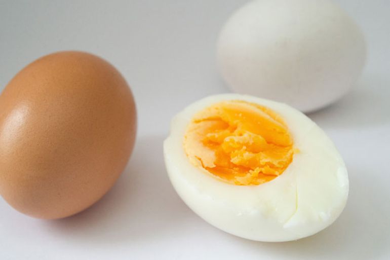 سلق البيض أكثر طريقة صحية للمرضى المصابين باضطراب الكوليسترول أو السكري أو التمثيل الغذائي للدهون