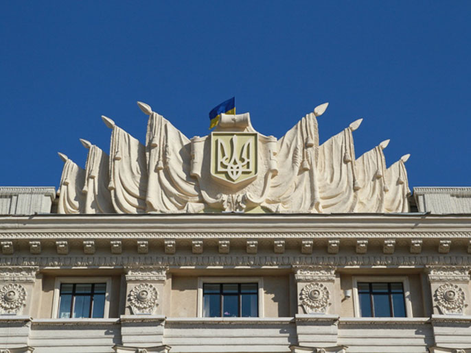‪مؤيدو موسكو غيروا العلم الأوكراني بالروسي ب‬ (الجزيرة نت)