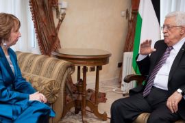 This photograph released by the Delegation of European Union in Egypt shows European Union foreign policy chief Catherine Ashton, left, meeting with Palestinian President Mahmoud Abbas in Cairo, Egypt, Thursday, April 10, 2014.(AP Photo/Pedro Luis Costa Gomes)