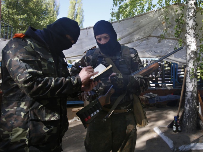 مسلحون موالون لروسيا في سلافيانسك يرفضون وضع السلاح (أسوشيتد برس)