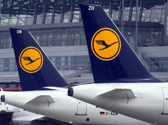 Planes of airline Lufthansa are grounded at the airport in Hamburg, Germany, 31 March 2014. Air travellers in Germany are set to face chaos this week after the country's largest airline Lufthansa announced plans to cancel 3,800 flights in the face of a threatened three-day strike by pilots. Lufthansa said it was cutting services from 02 through 04 April after a breakdown in retirement and pay talks helped to pave the way for what would be one of the biggest strikes in the airline's history. About 425,000 passengers are expected to be hit by the industrial action which was called last week by the pilots' union, Vereinigung Cockpit, Lufthansa said. Only about 500 Lufthansa short-and-long haul flights will be operated during the three-day strike.