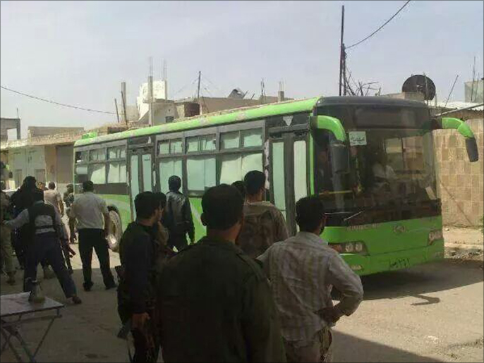‪وصول الدفعة الأولى من مقاتلي المعارضة إلى الدار الكبيرة بريف حمص‬ وصول الدفعة الأولى من مقاتلي المعارضة إلى الدار الكبيرة بريف حمص