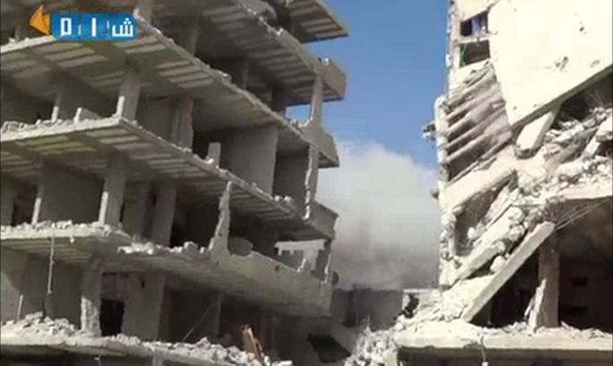 لحظة سقوط صاروخ ببلدة المليحة بريف دمشق