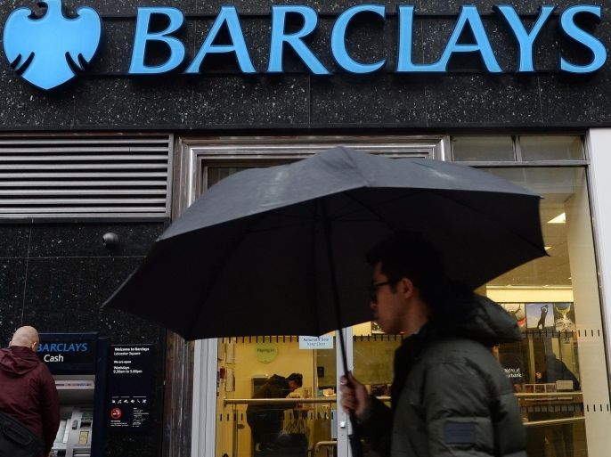 (FILES) File picture dated 11 February 2014 of a Barclays bank branch in London. Barclays announced 08 May 2014 it will cut up to 14,000 jobs this year, while its investment bank will shed 7,000 jobs by 2016. EPA/ANDY RAIN *** Local Caption *** 51224336