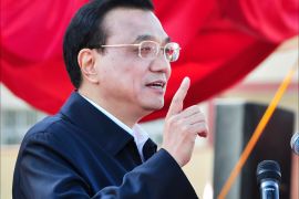 epa04192499 Chinese Prime Minister Li Keqiang delivers a speech during the inauguration ceremony of the Addis Ababa-Adama Expressway in Tulu Dimtu, on the outskirt of the capital Addis Ababa, Ethiopia, 05 May 2014