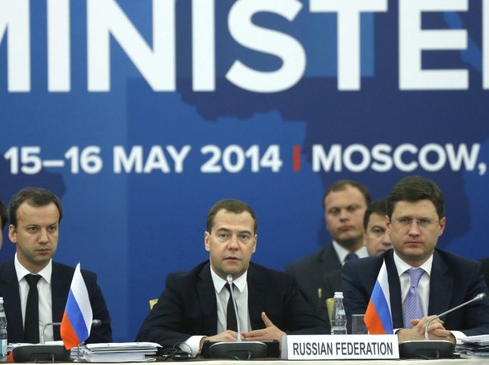 Russian Prime Minister Dmitry Medvedev (C) speaks during the 14th Ministerial Meeting at the International Energy Forum in Moscow, Russia, 15 MAy 2014. EPA/DMITRY ASTAKHOV / RIA NOVOSTI / GOVERNMENT PRESS SERVICE MANDATORY CREDIT