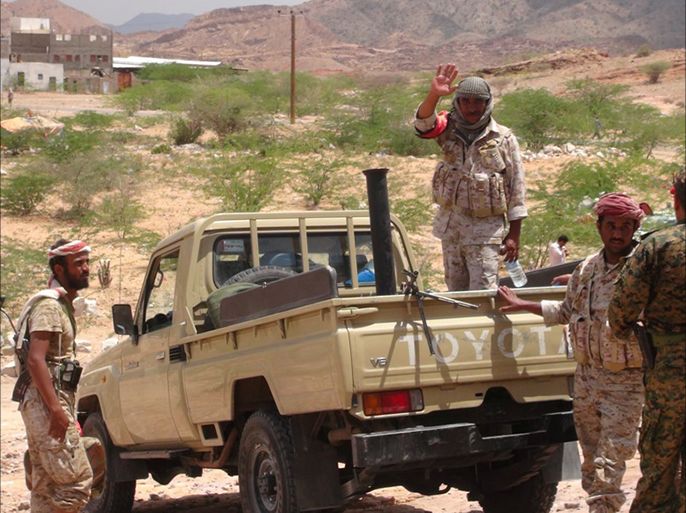 تجدد المواجهات بين الجيش اليمني والقاعدة بعزان(الجزيرة)