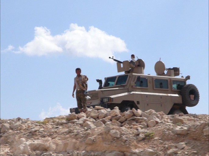 الجيش اليمني يواصل حملته العسكرية ضد عناصر القاعدة بشبوة