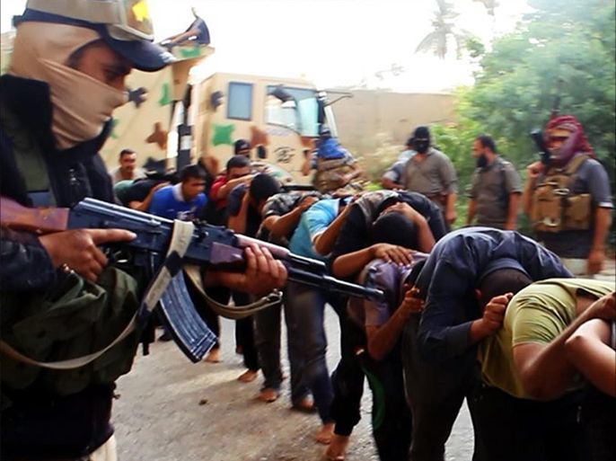 An undated photograph made available on 15 June 2014 by the jihadist group Welayat Salahadden via their twitter account allegedly to show Iraqi soldiers in civilian clothes being captured by gunmen from the Islamic State of Iraq and the Levant (ISIL) executing at an undisclosed location in Salahadden governrate, north of Baghdad, Iraq. EPA/WELAYAT SALAHADDEN/HANDOUT BEST QUALITY AVAILABLE. EPA IS USING AN IMAGE FROM AN ALTERNATIVE SOURCE AND CANNOT PROVIDE CONFIRMATION OF CONTENT, AUTHENTICITY, PLACE, DATE AND SOURCE. HANDOUT EDITORIAL USE ONLY/NO SALES