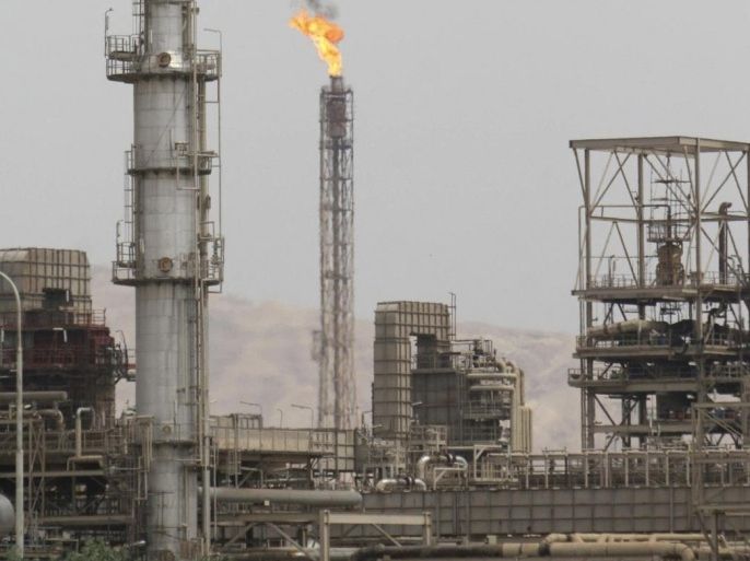 A view of Baiji oil refinery, 180 km (112 miles) north of Baghdad in this April 27, 2010 file photo. Militants attacked Iraq's largest oil refinery on February 26, 2011 killing four workers and detonating bombs that touched off a raging fire and shut down the plant in northern Iraq, officials said. The militants planted explosives at a kerosene and benzene production unit at the northern refinery in the town of Baiji, a former al Qaeda stronghold, the governor of Salahuddin province, Ahmed al-Jubouri, said. Picture taken April 27, 2010.