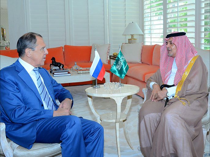 A picture provided by the Saudi Press Agency (SPA) shows Saudi Foreign Minister Prince Saud al-Faisal (R) meeting with Russian Foreign Minister Sergei Lavrov (L) in the Saudi Red Sea port of Jeddah on June 21, 2014. The Russian and Saudi foreign ministers stressed the importance of preserving Syrian and Iraqi territorial integrity after meeting for talks in the Western city of Jeddah. AFP PHOTO/HO/SPA