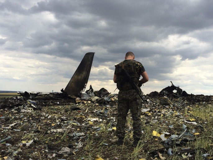 ‪كييف توعدت الانفصاليين برد ملائم على إسقاطهم طائرة عسكرية‬ (أسوشيتد برس)